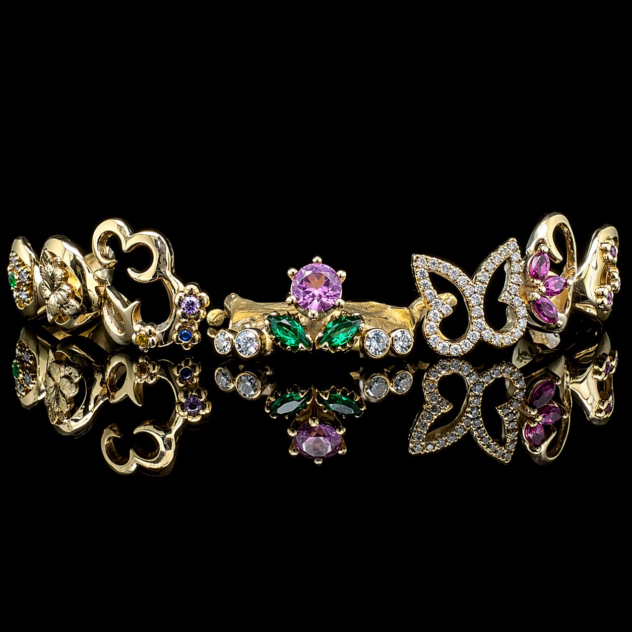Construction and calibration of an Atelier Fabbro dental jewel in gold with coloured stones